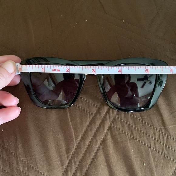 Juicy Couture Sunnies ☀️☀️☀️☀️ - Picture 7 of 9